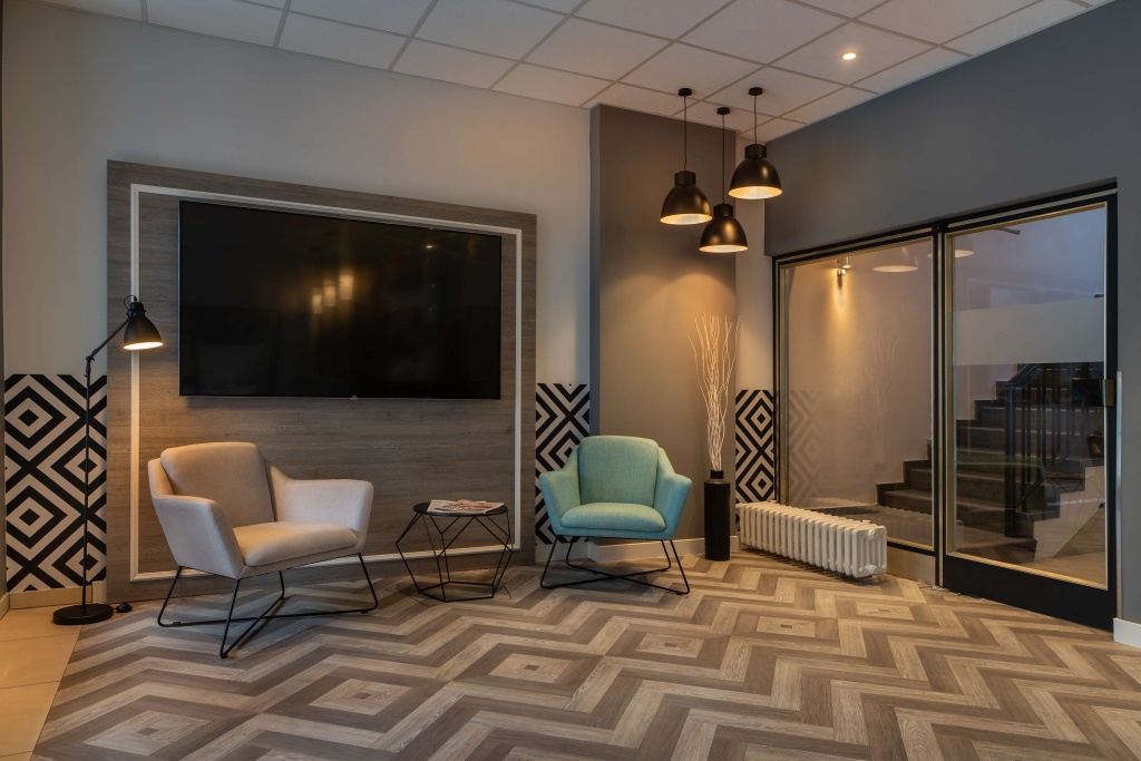 Lobby & Reception