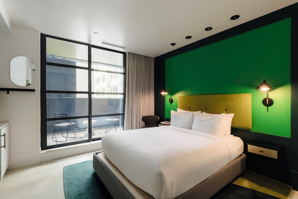 Standard room with balcony