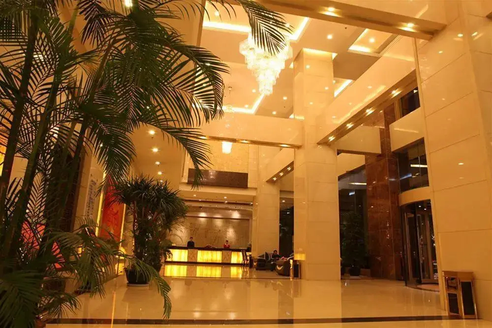 New Land Hotel