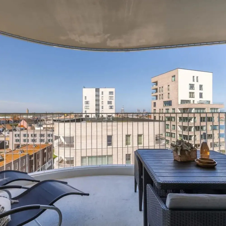 Bright Apartment With Seaview