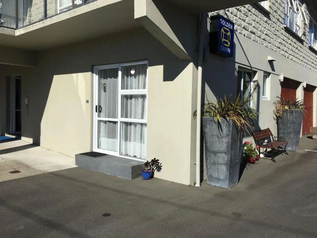 Aldan Lodge Motel