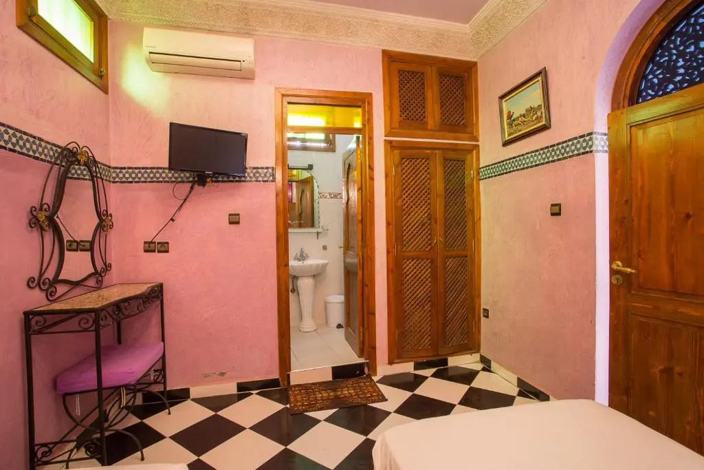 Standard Double room (twin beds)