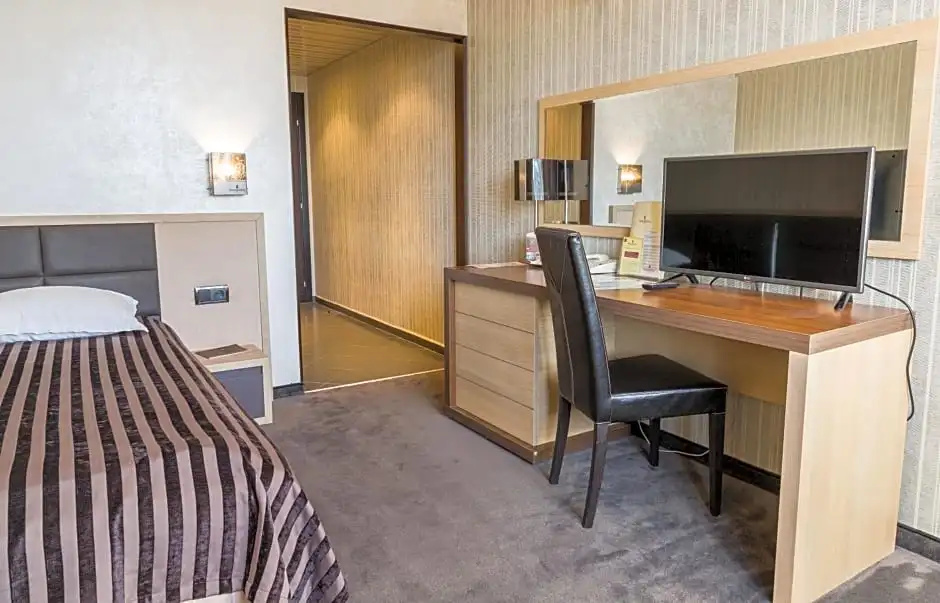 Cosmopolitan Hotel & Wellness - Chambres