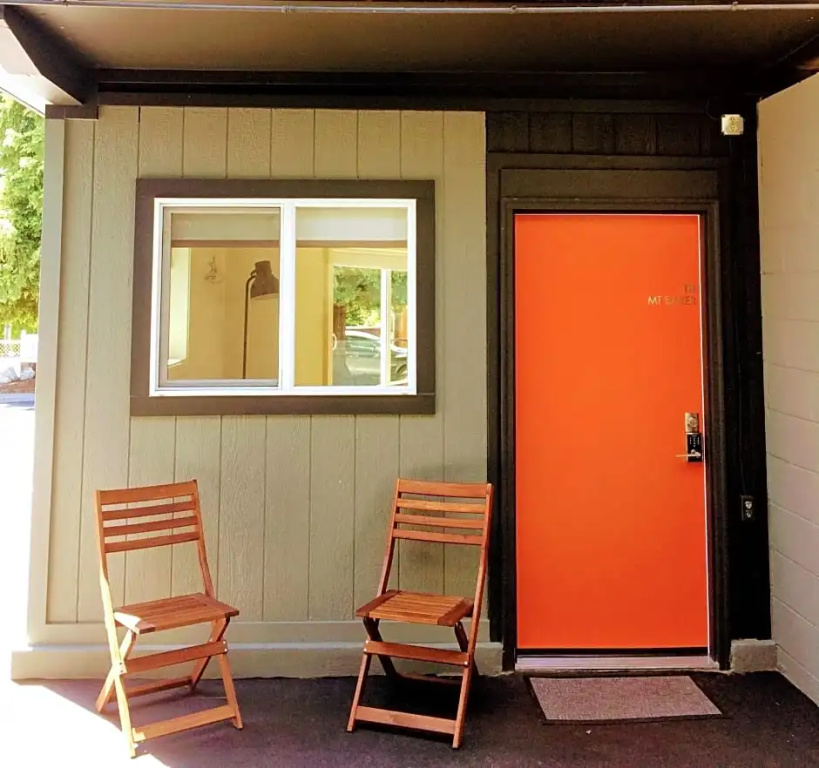 2 Bedrooms Double Suite (full double bed)