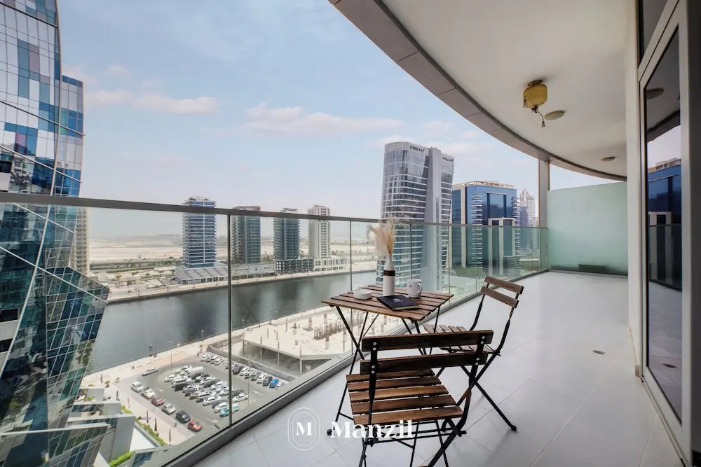 Manzil - Designer 1 BR Apt near Burj & Dubai Mall