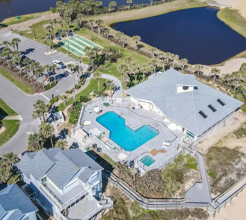 Sea Colony Cottage - Beachside Cottage in Beachfront Community w Pool