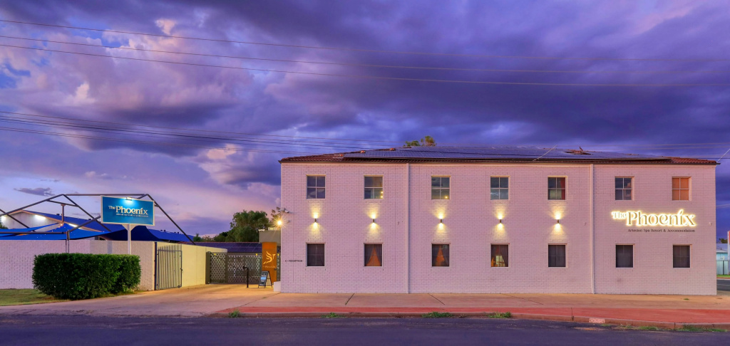 The Phoenix Artesian Spa Resort and Accommodation
