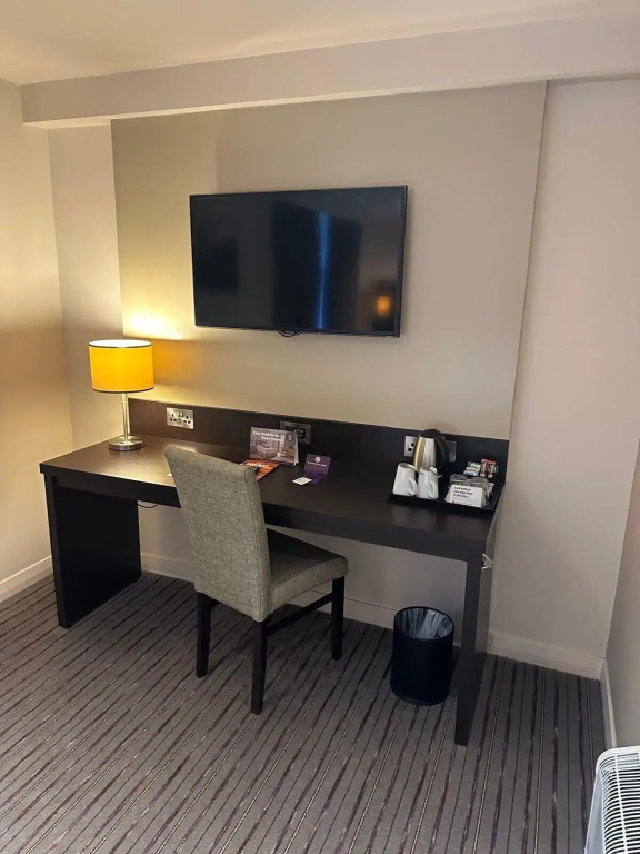 Premier Inn Wirral (two Mills) - Général
