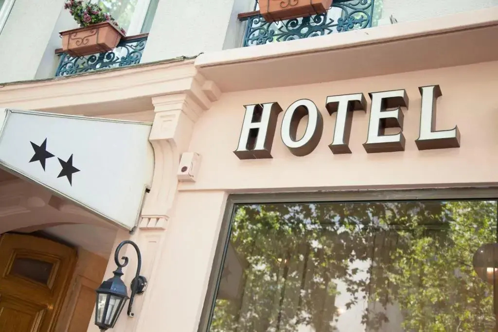 Hôtel des Pyrénées - Nation 1