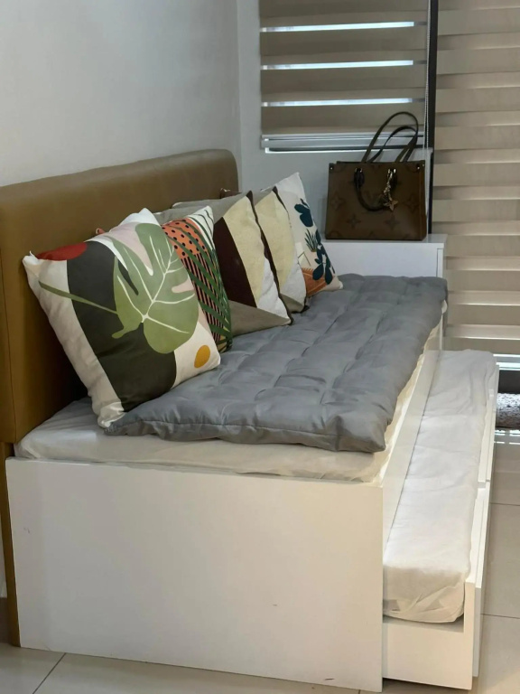 Mel and Rose Place in S Residences Tower 1 Mall of Asia Area