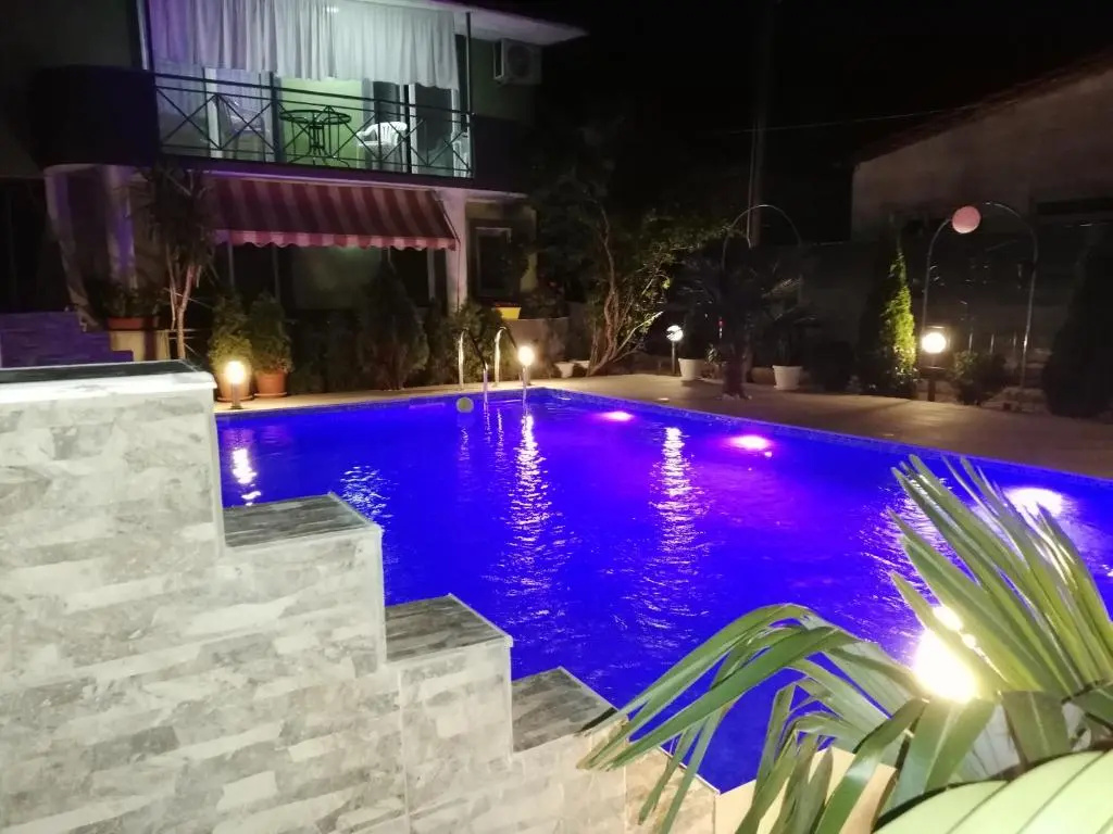 Standard Double room with balcony (full double bed)