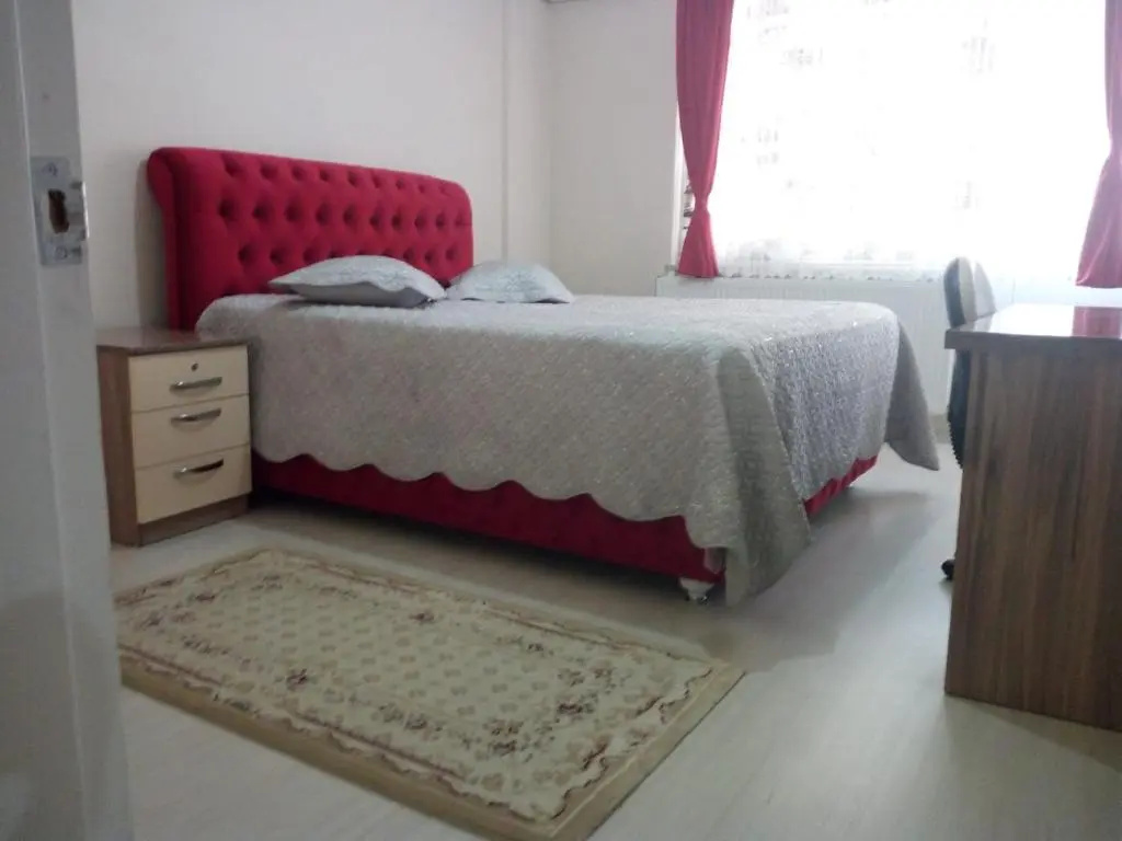 3 Bedrooms Apartment