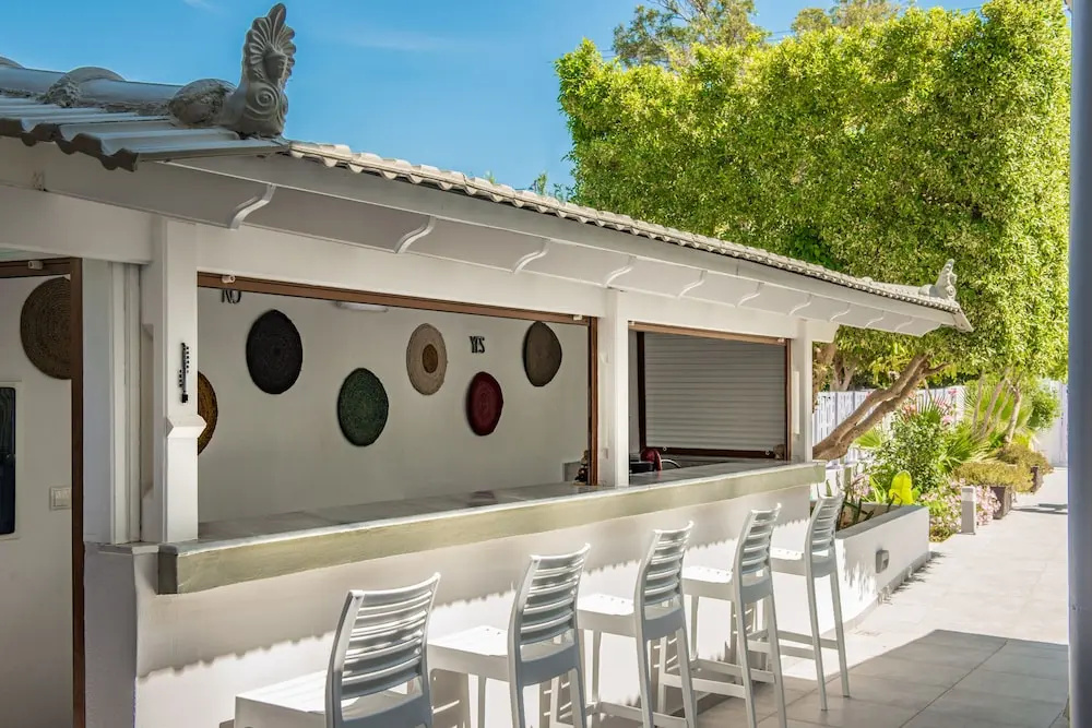 Marianthi Apartments by Estia