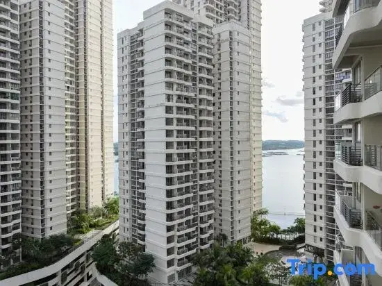 JB City Family Suite Danga Bay by Cowidéa