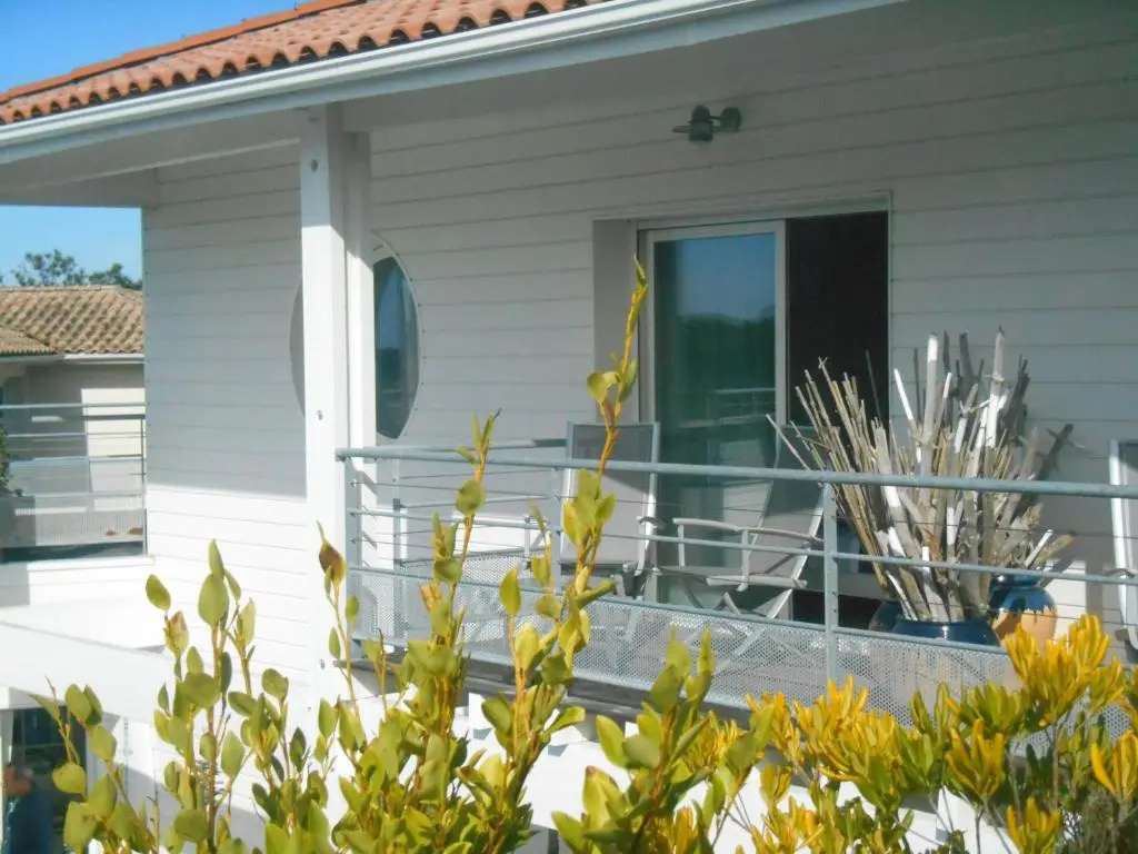 Standard Double room with balcony (full double bed)