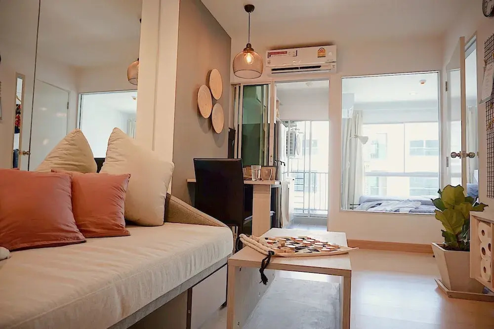 Номер Standard c 1 комнатой с балконом в The Kith Plus Sukhumvit 113