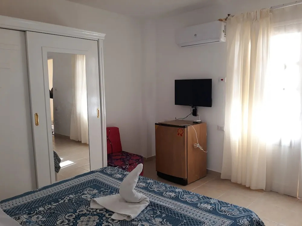 Spring Hotel Luxor — 1