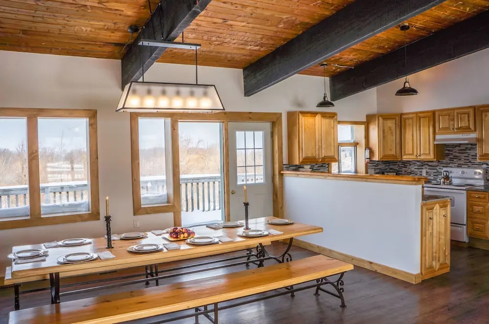 Spacious 8 bdrm Blue Mountain Cottage, Perfect for Large Groups, Private Beach, BBQ, Hot Tub, Sauna - фото 18