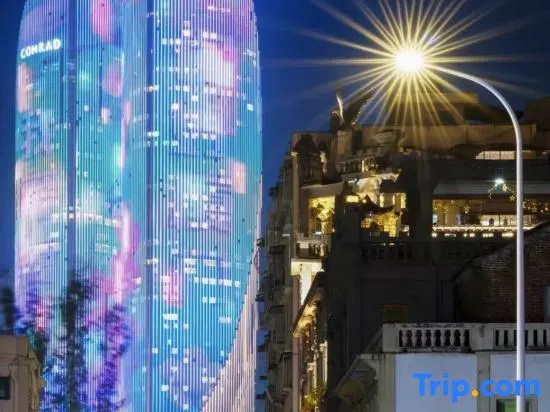 Xiamen Twin Towers Cloud Top Ocean View Luxury Apartment in Xiamen