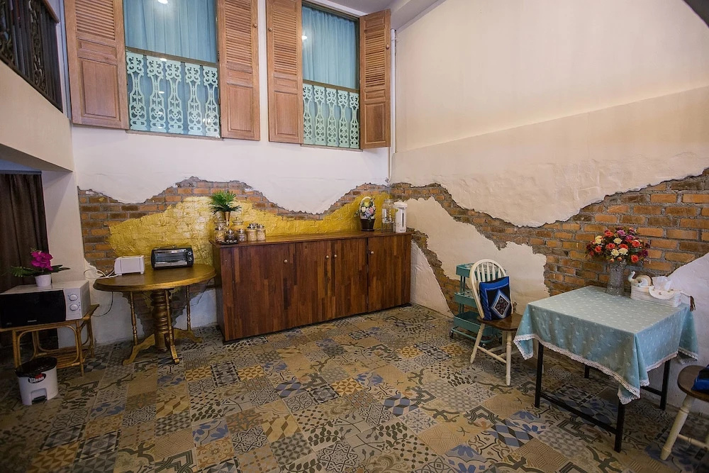 ZEN Rooms Manee Nopparat Soi 1