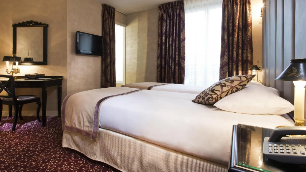Superior Double room (full double bed)