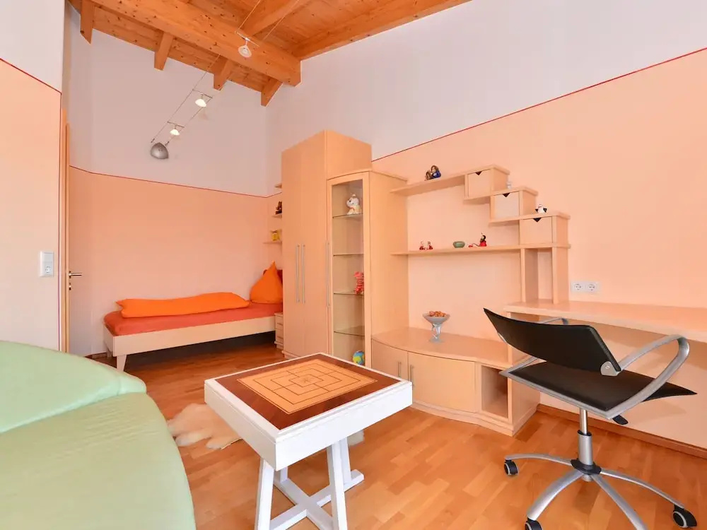 Lovely Flat in Deggendorf With Luxurious Furnishings With Southern Flair - фото 2