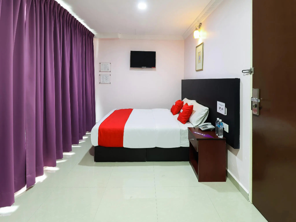 Deluxe Double room (full double bed)