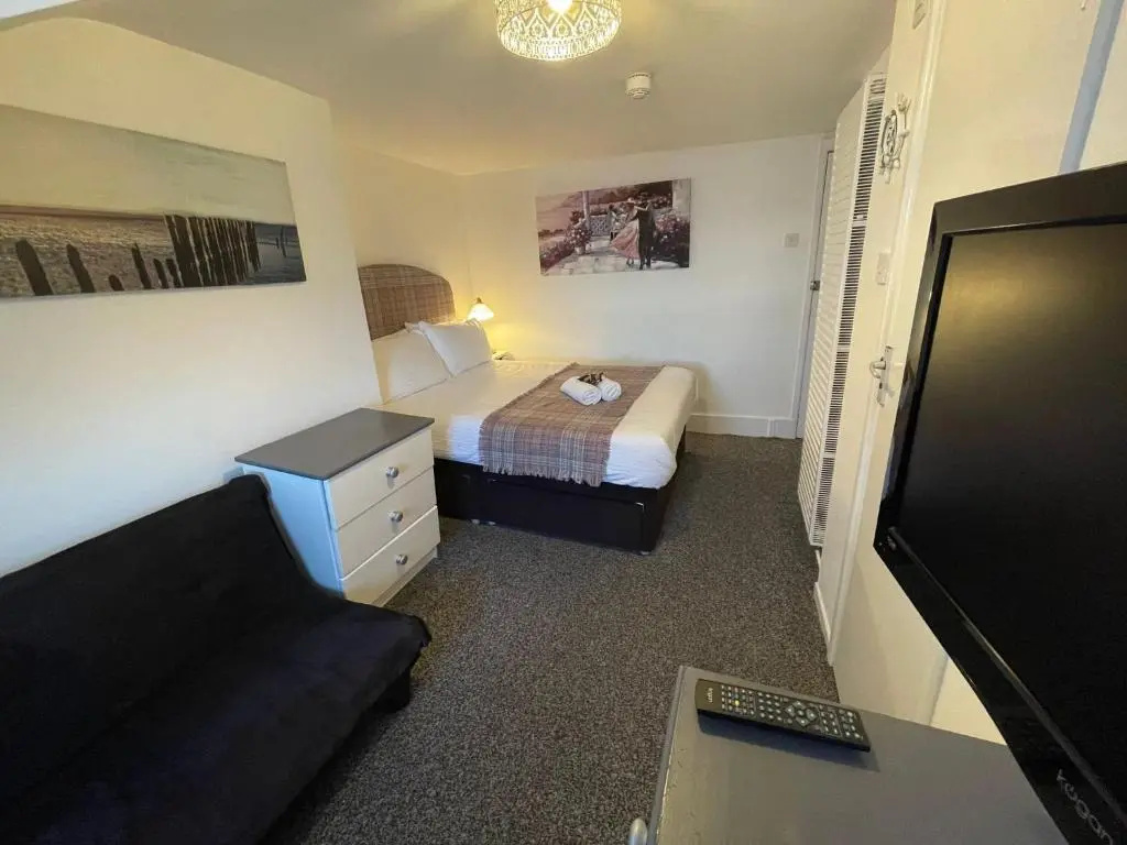 Standard Double room (full double bed)