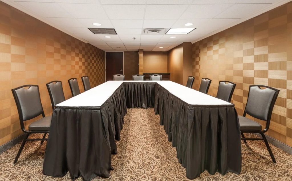Holiday Inn Hotel & Suites Oklahoma City North by IHG - Général
