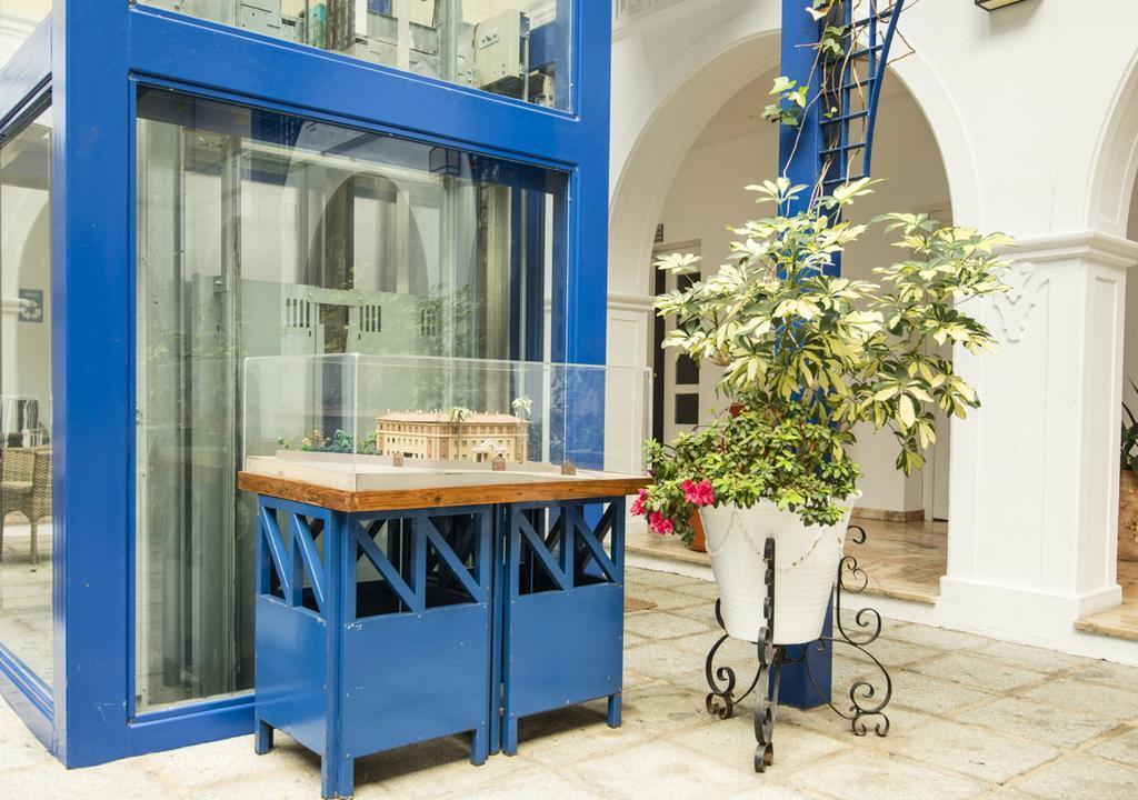 Hostel Inturjoven Huelva by null