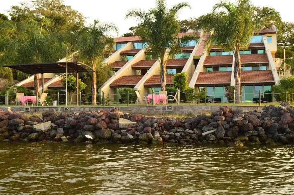 Lewi Resort and Spa