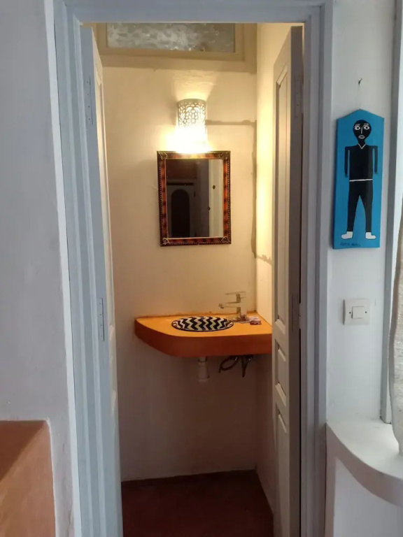 Comfort room