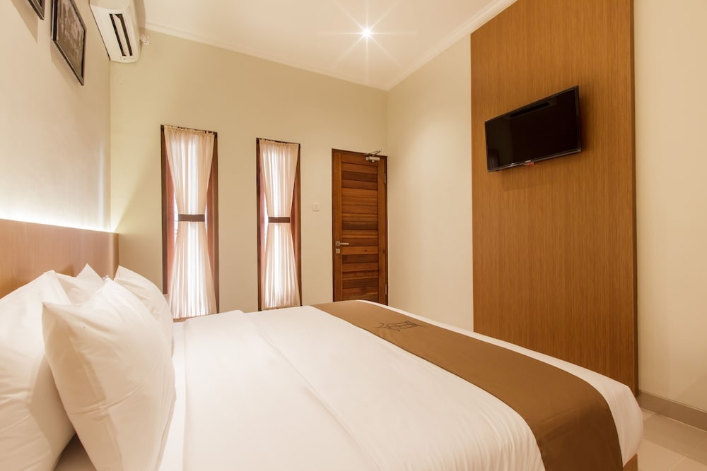 Отель Angkul Angkul Segara Beach Kuta в Куте