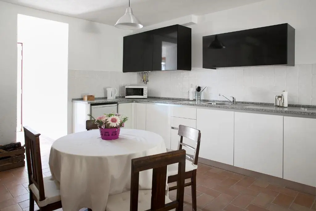3 Bedrooms Apartment