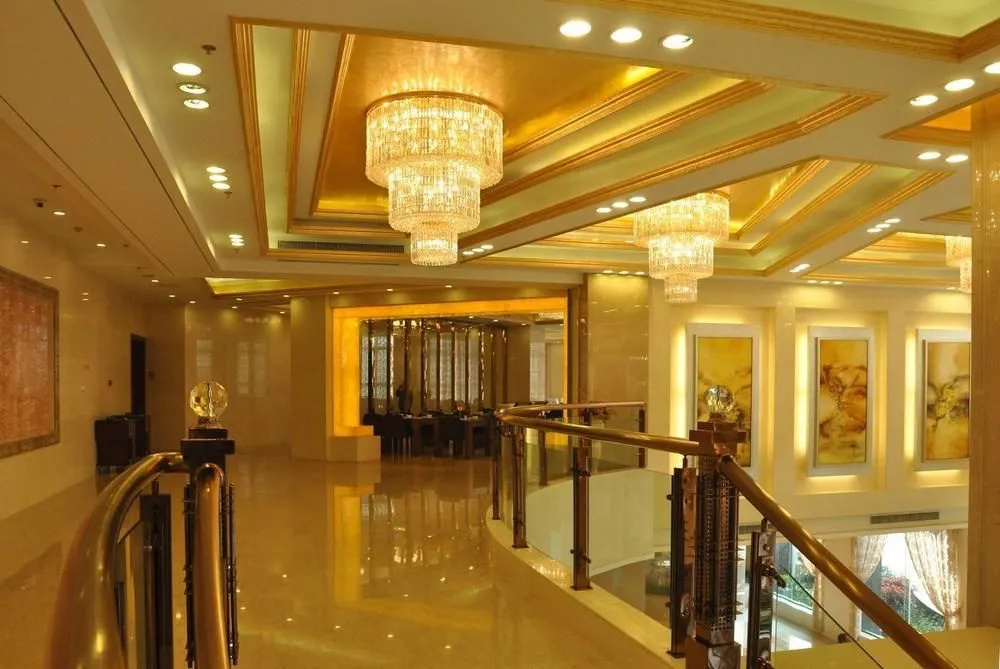 Lobby & Reception
