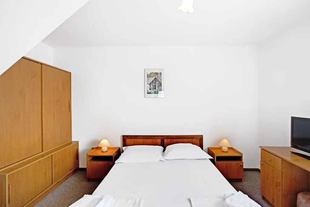 Standard Double room with sea view (full double bed)