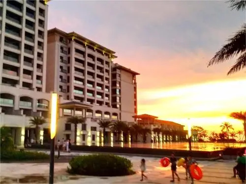 Beach & Waterfront