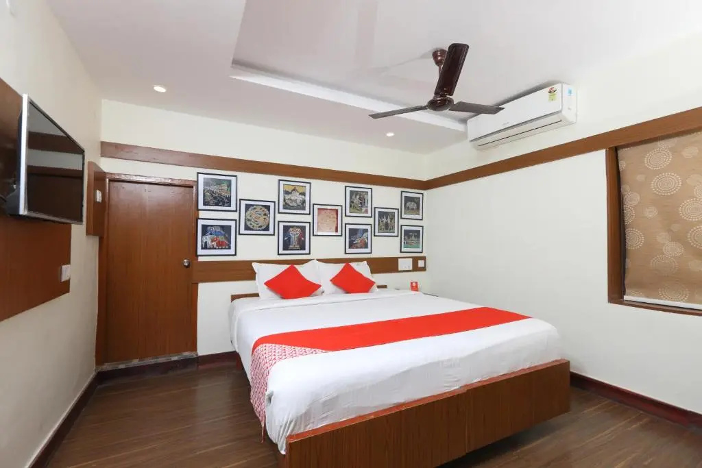 Deluxe Double room (full double bed)