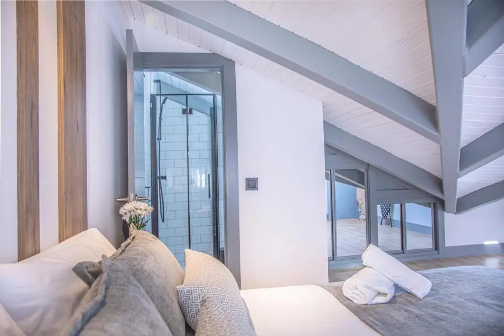 limehome madrid calle santa ana - Chambres