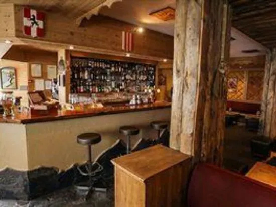 Food & Beverage