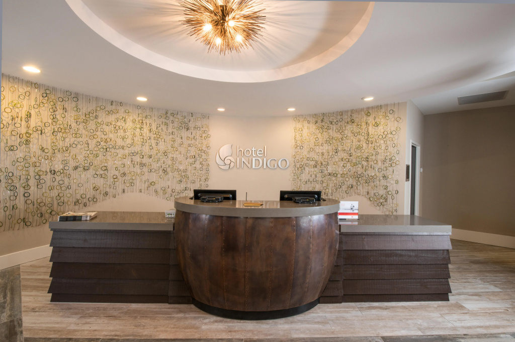 Lobby & Reception