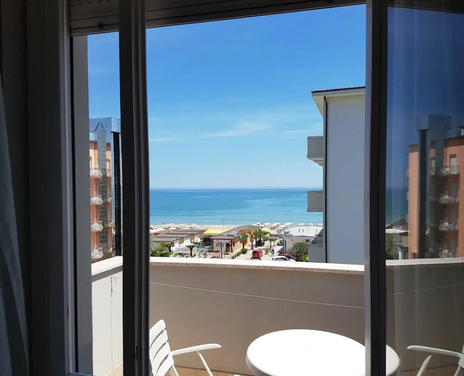 Classic Triple room with balcony