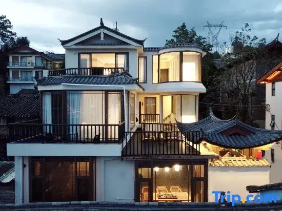 Qianshan Viewing Homestay (Lijiang Dashuiche)