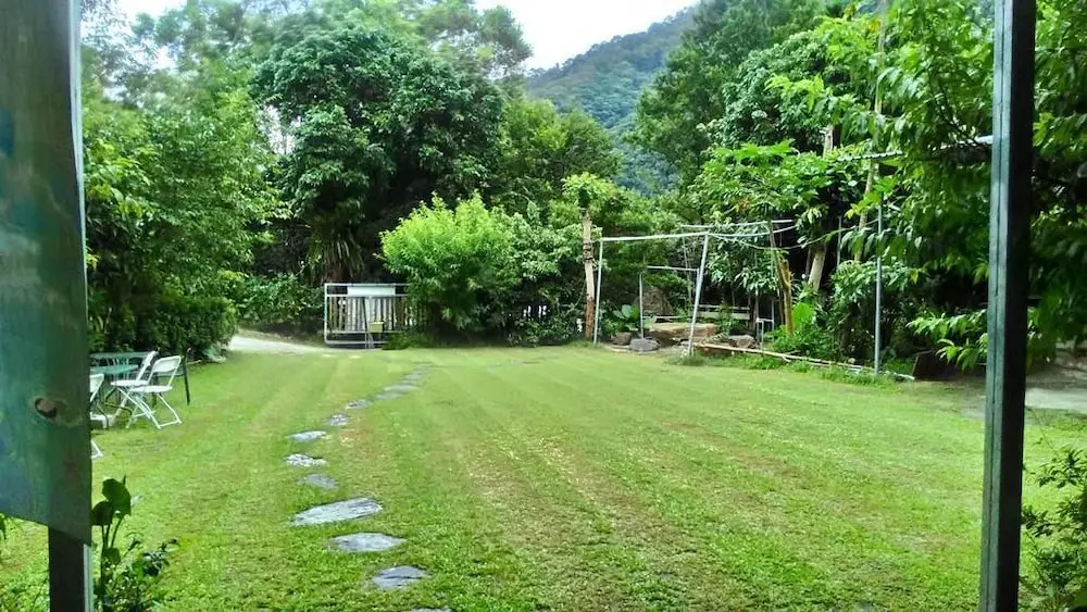 The Rippling Vale Masion Of Hot Spring