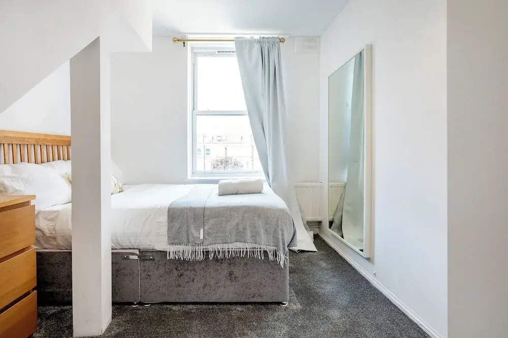 Spacious London stay -3 Bedroom property — фото