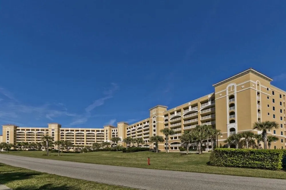 Surf Club I, 1405 2 Bedroom Condo by RedAwning