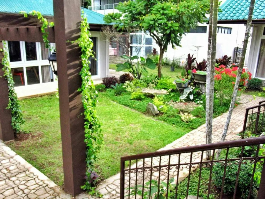 Double Cottage with garden view full double bed