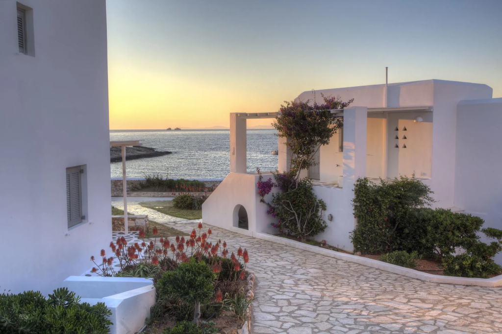 Beach & Waterfront
