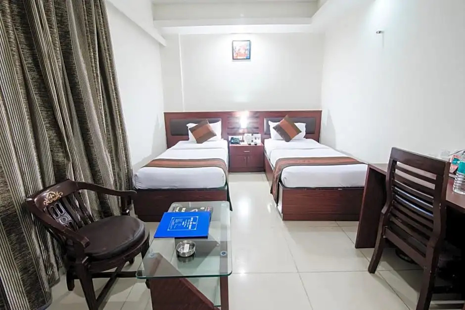Hotel AVN Grand - Chambres