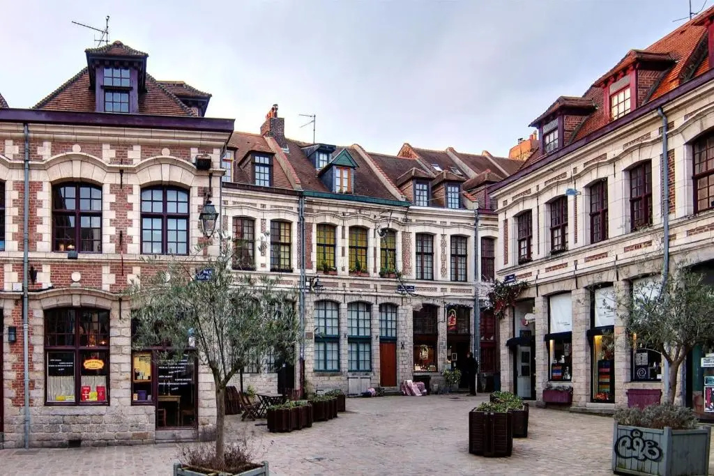 Lille Centre - Beautiful atypical apartment freshly renovated
